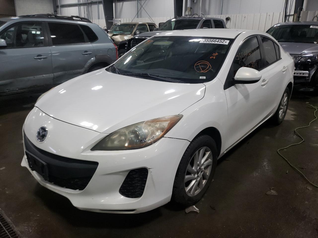Photo 2 from auction – 2013 MAZDA 3 I with VIN JM1BL1V80D1704431