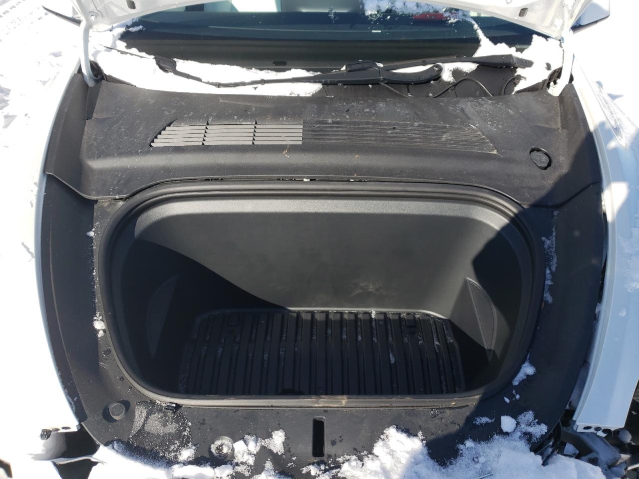 Photo 7 from auction – 2020 TESLA MODEL Y with VIN 5YJYGDEE7LF040463