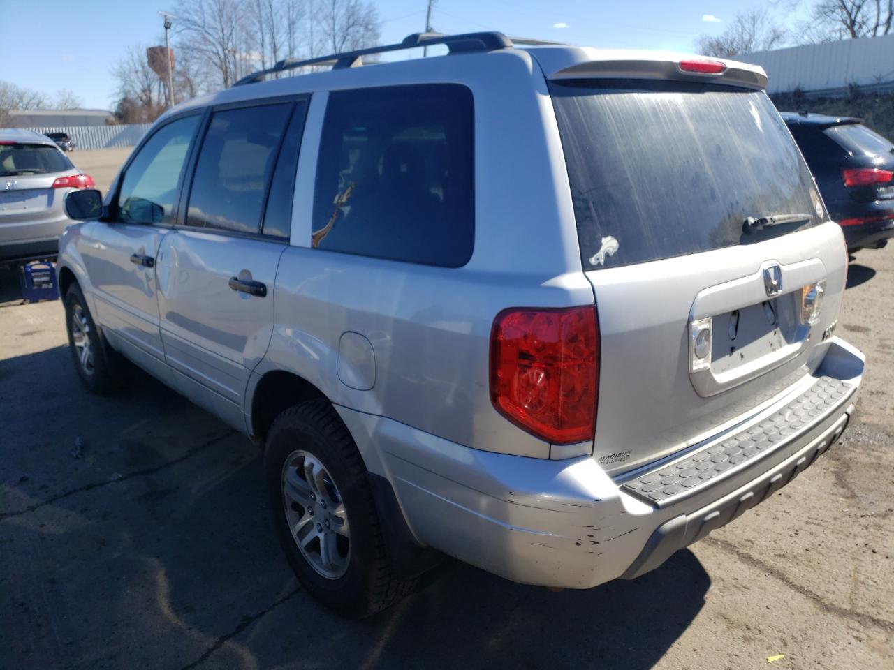 Photo 3 from auction – 2003 HONDA PILOT EXL with VIN 2HKYF18733H586368