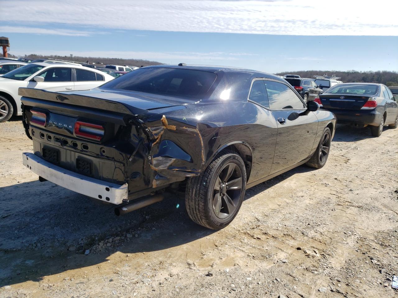 Photo 4 from auction – 2019 DODGE CHALLENGER with VIN 2C3CDZAG4KH729445
