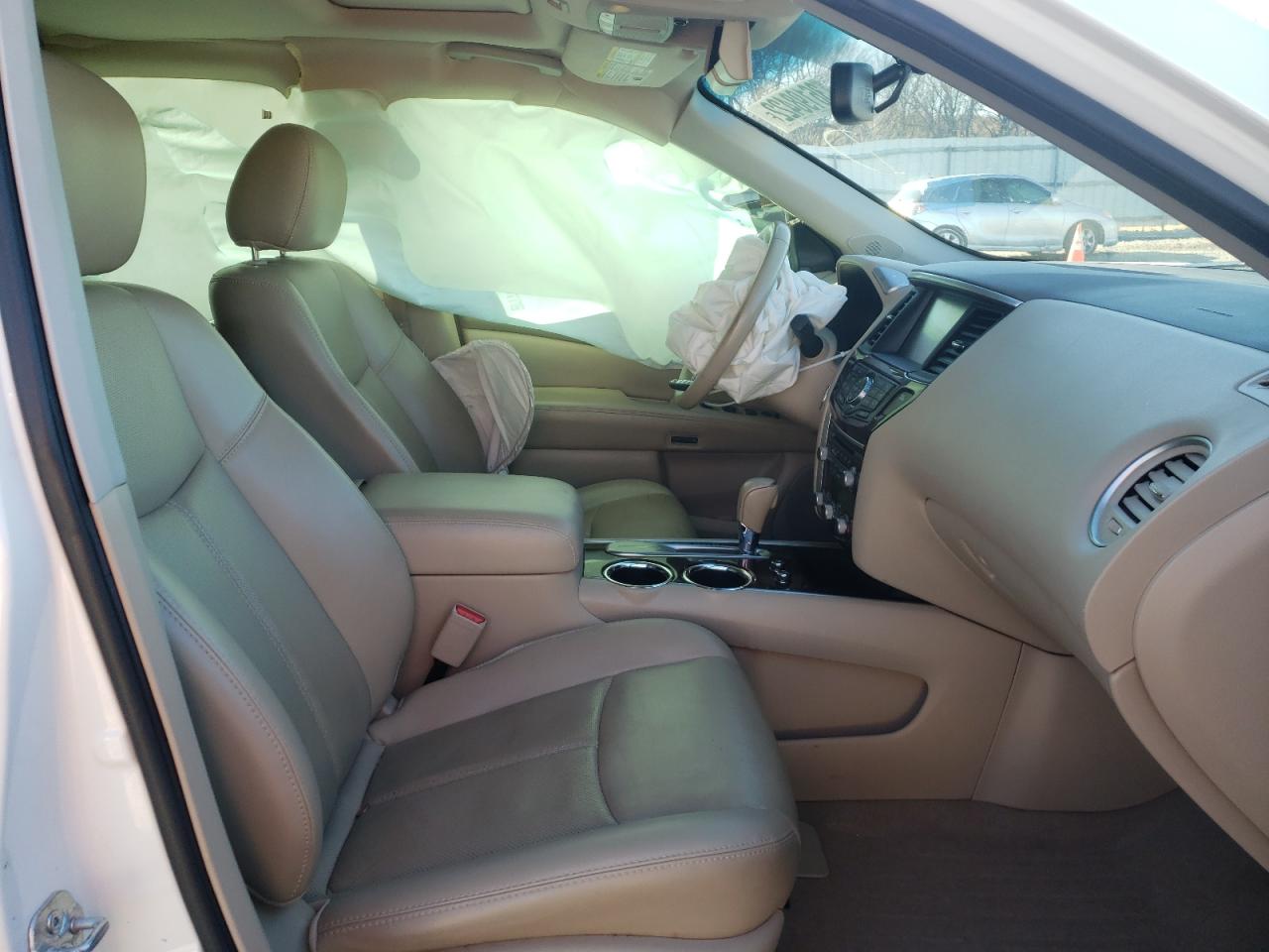 Photo 5 from auction – 2015 NISSAN PATHFINDER with VIN 5N1AR2MN2FC642802