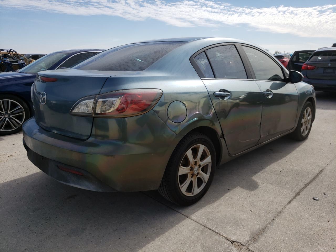 Photo 4 from auction – 2011 MAZDA 3 I with VIN JM1BL1VFXB1485652