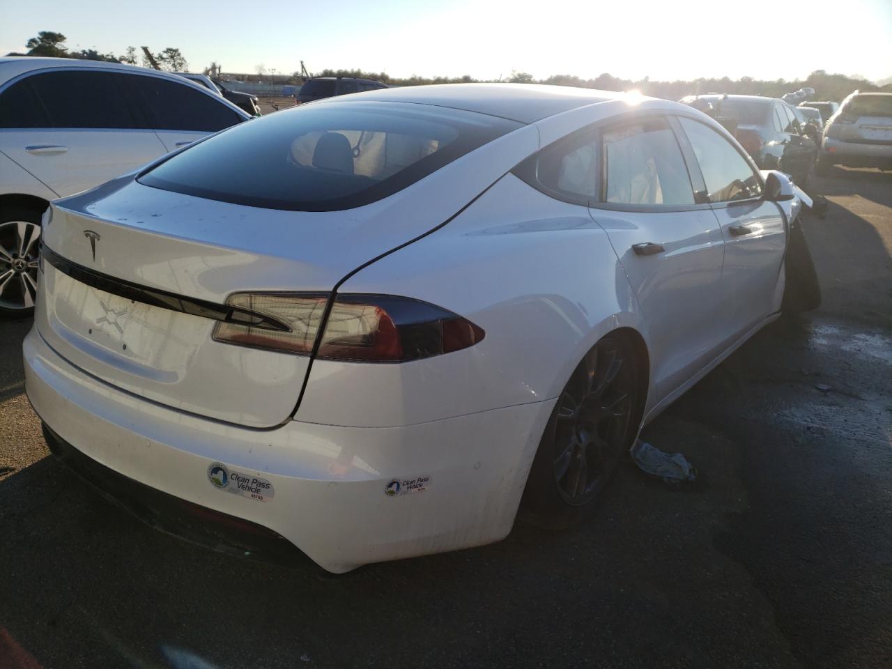 Photo 4 from auction – 2021 TESLA MODEL S with VIN 5YJSA1E5XMF440363
