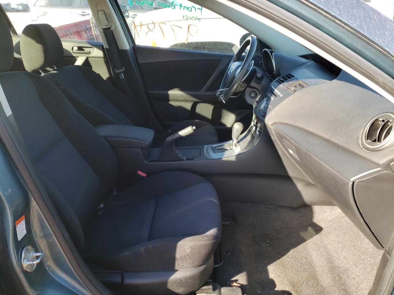 Photo 5 from auction – 2011 MAZDA 3 I with VIN JM1BL1UF9B1380554
