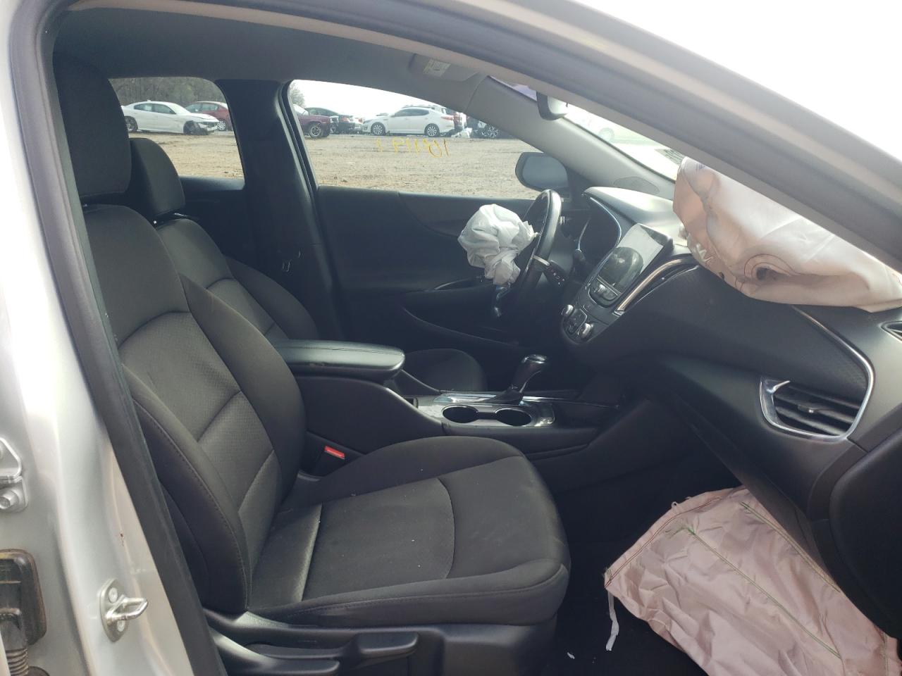 Photo 5 from auction – 2018 CHEVROLET MALIBU LT with VIN 1G1ZD5ST7JF178320
