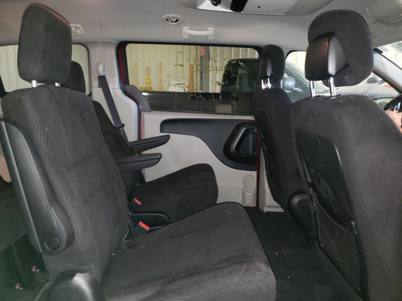 Photo 6 from auction – 2014 DODGE GRAND CARA with VIN 2C4RDGBG5ER201310