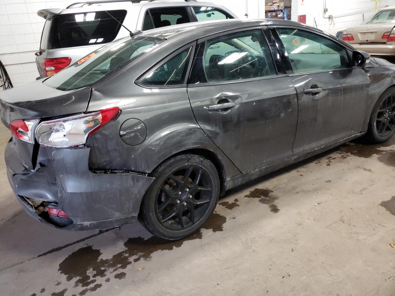 Photo 9 from auction – 2016 FORD FOCUS SE with VIN 1FADP3F2XGL267362