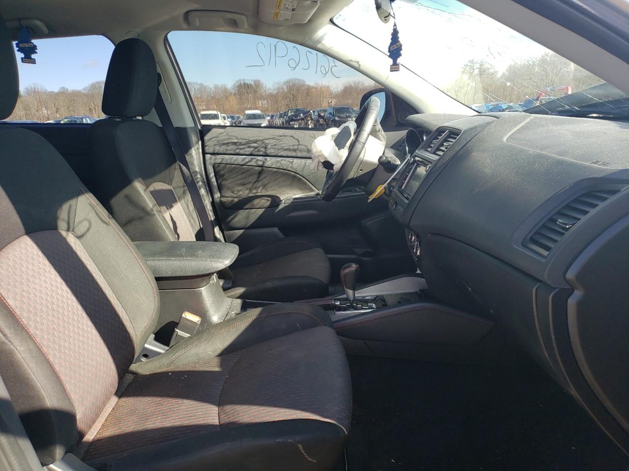 Photo 5 from auction – 2018 MITSUBISHI OUTLANDER with VIN JA4AP3AU3JZ024819