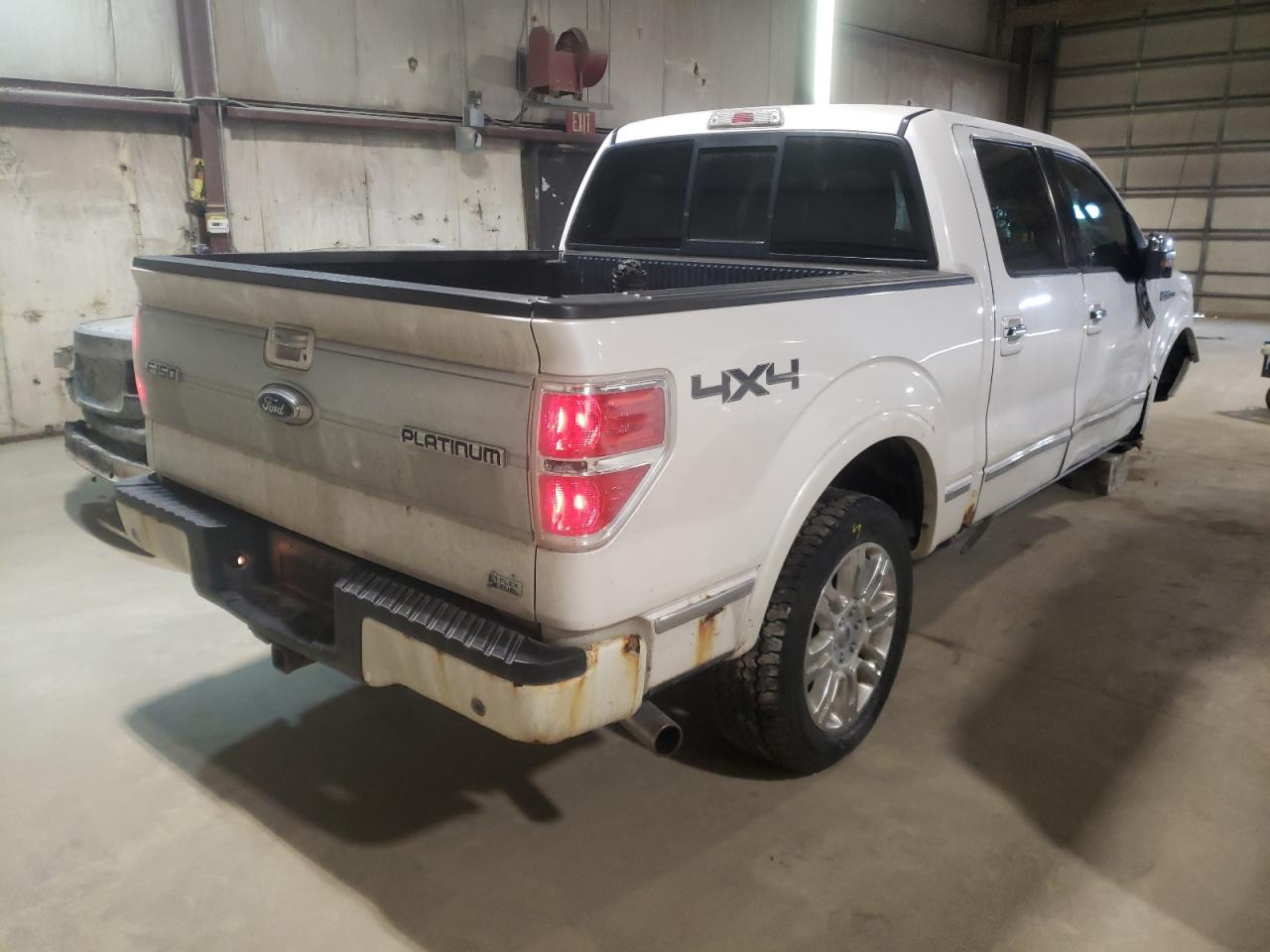 Photo 4 from auction – 2010 FORD F150 SUPER with VIN 1FTFW1EV3AFB95318