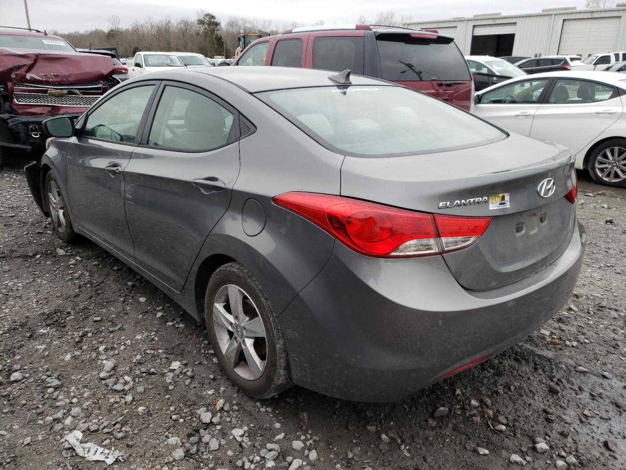 Photo 3 from auction – 2013 HYUNDAI ELANTRA GL with VIN 5NPDH4AE2DH339203