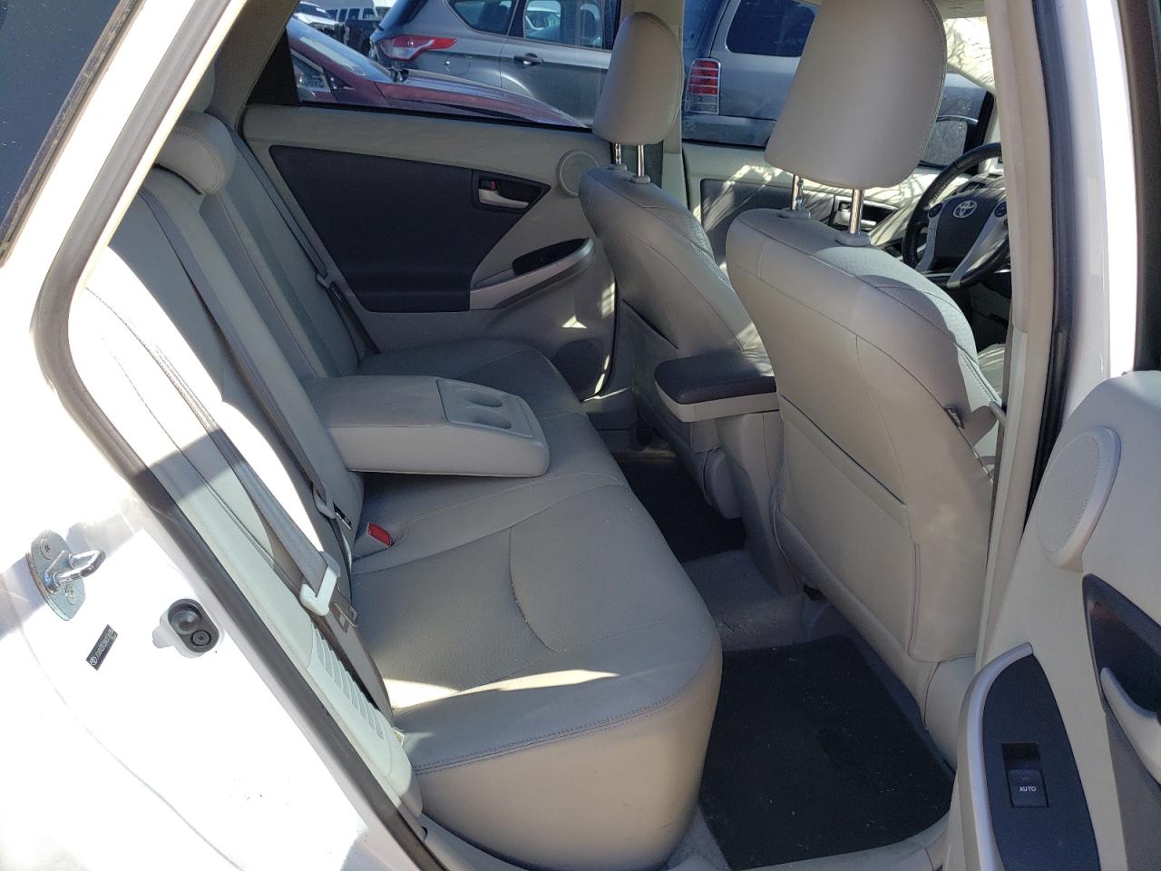 Photo 6 from auction – 2010 TOYOTA PRIUS with VIN JTDKN3DU2A0126984