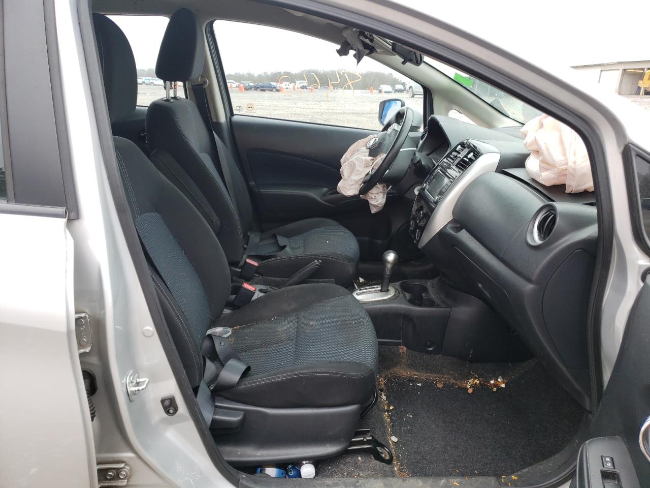 Photo 5 from auction – 2016 NISSAN VERSA NOTE with VIN 3N1CE2CP6GL379072