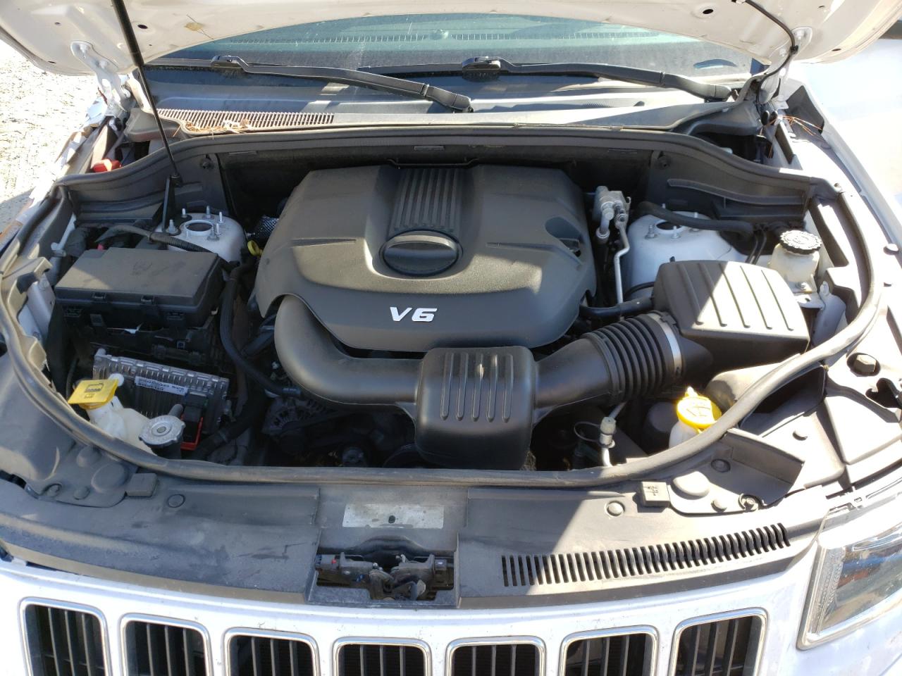 Photo 7 from auction – 2015 JEEP GRAND CHER with VIN 1C4RJEBG3FC193005