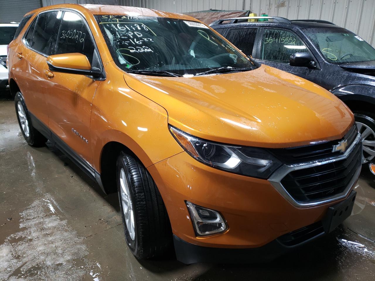 CHEVROLET EQUINOX LT 2018 with VIN 2GNAXJEV4J6319895 - Photo from auction