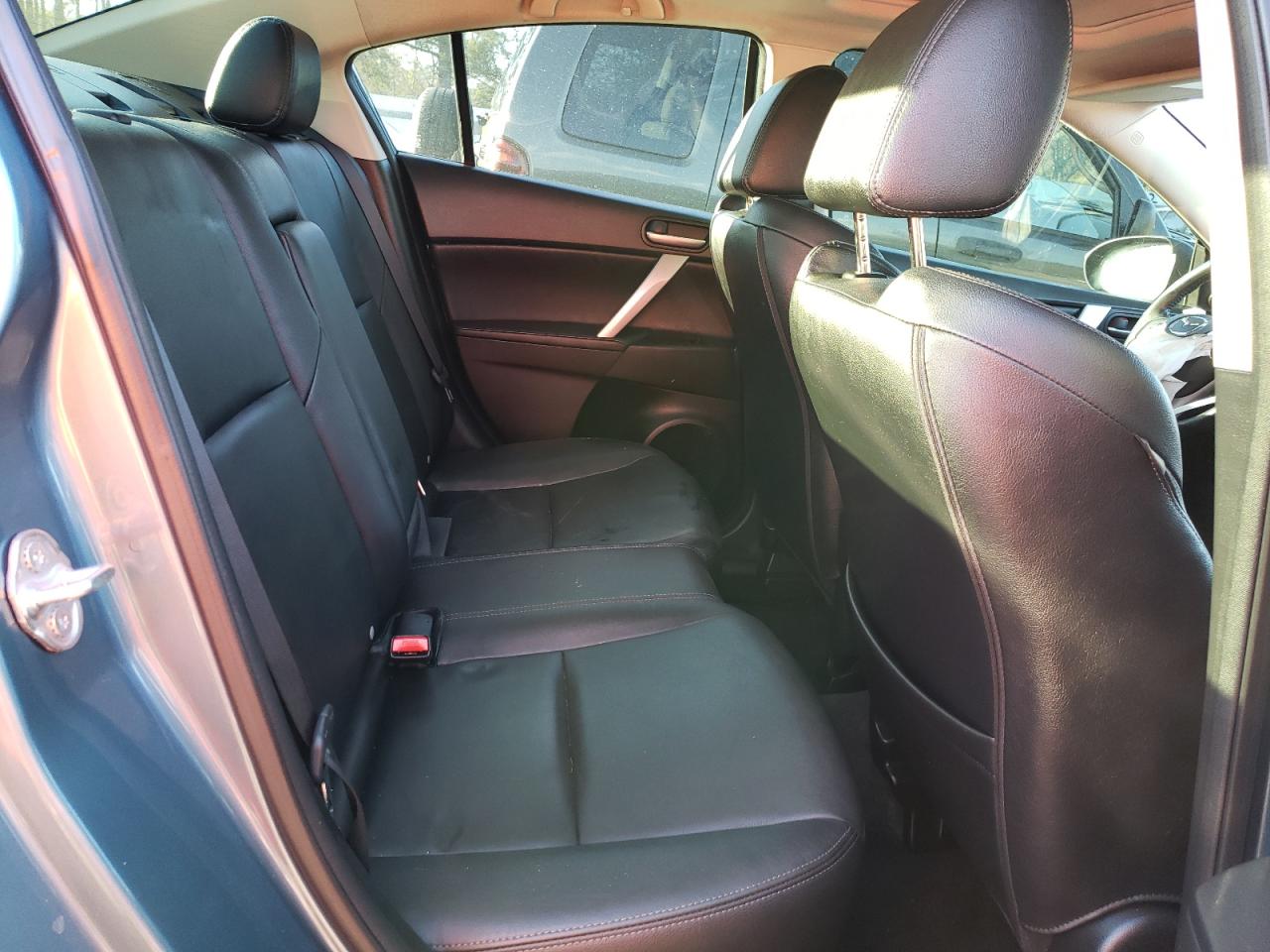 Photo 6 from auction – 2010 MAZDA 3 S with VIN JM1BL1S6XA1254558