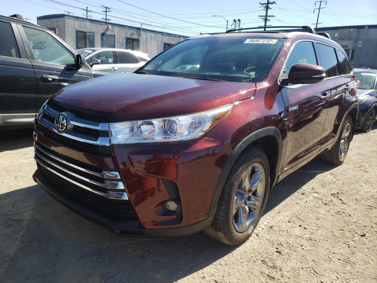 Photo 2 from auction – 2019 TOYOTA HIGHLANDER with VIN 5TDDGRFH3KS060417