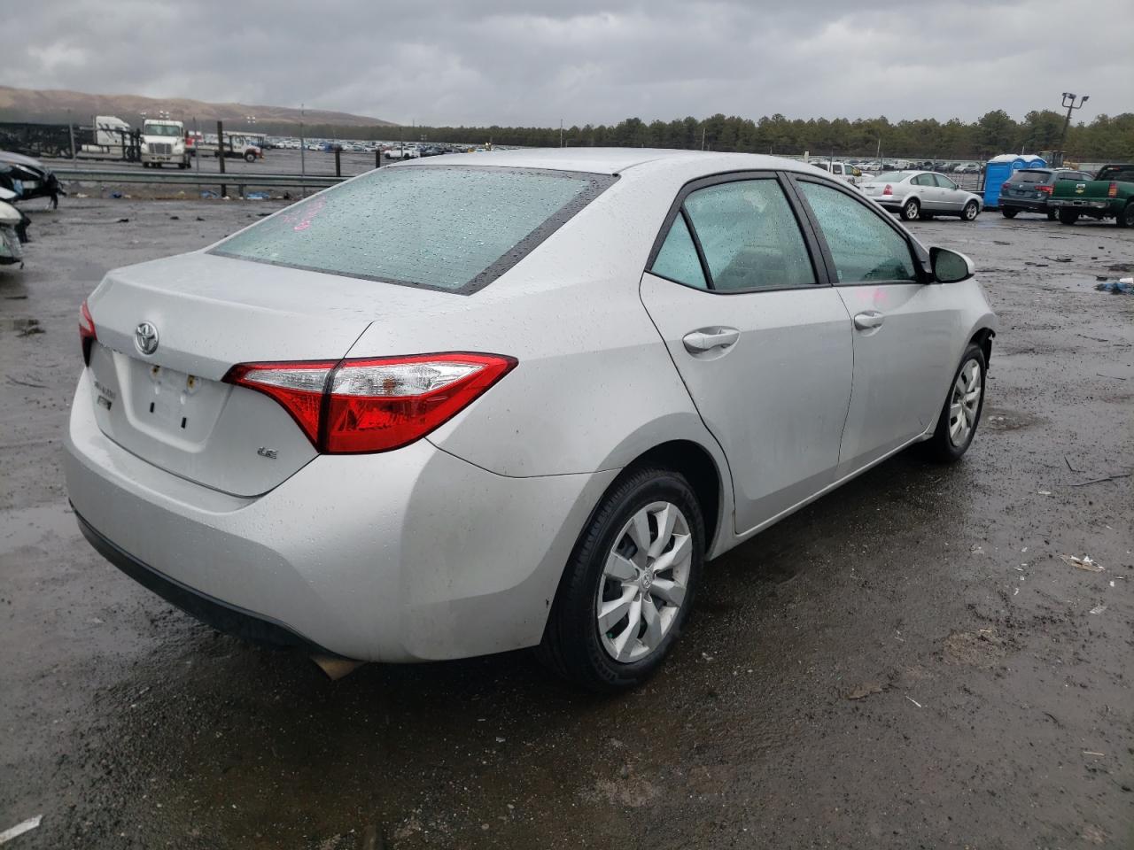 Photo 4 from auction – 2015 TOYOTA COROLLA L with VIN 2T1BURHEXFC286018