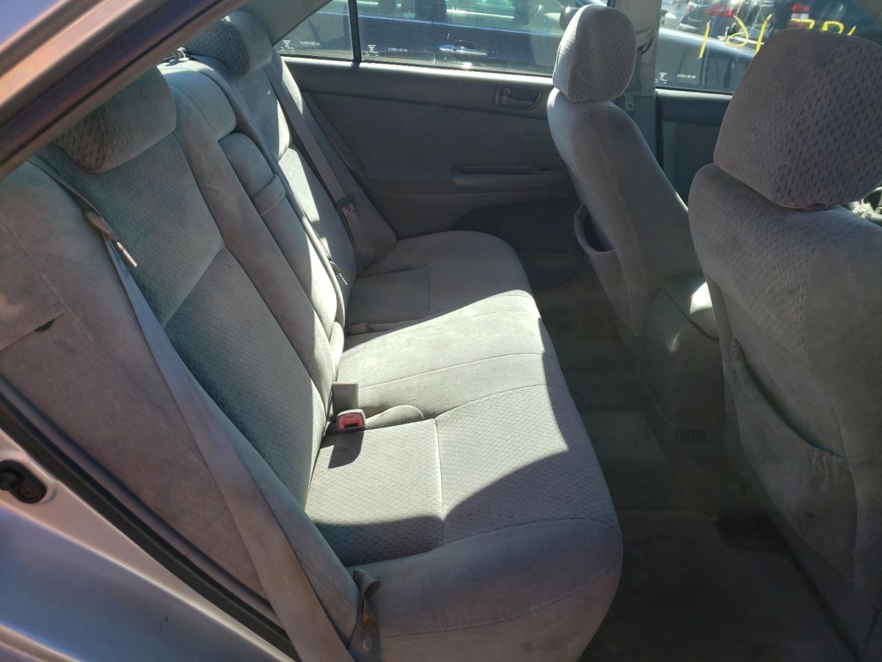 Photo 6 from auction – 2004 TOYOTA CAMRY LE with VIN 4T1BE32K94U304853