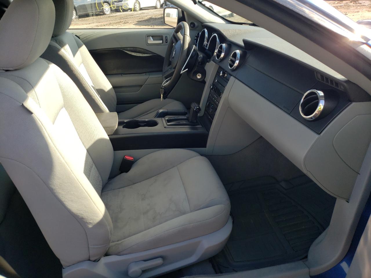 Photo 5 from auction – 2008 FORD MUSTANG with VIN 1ZVHT80N585149813