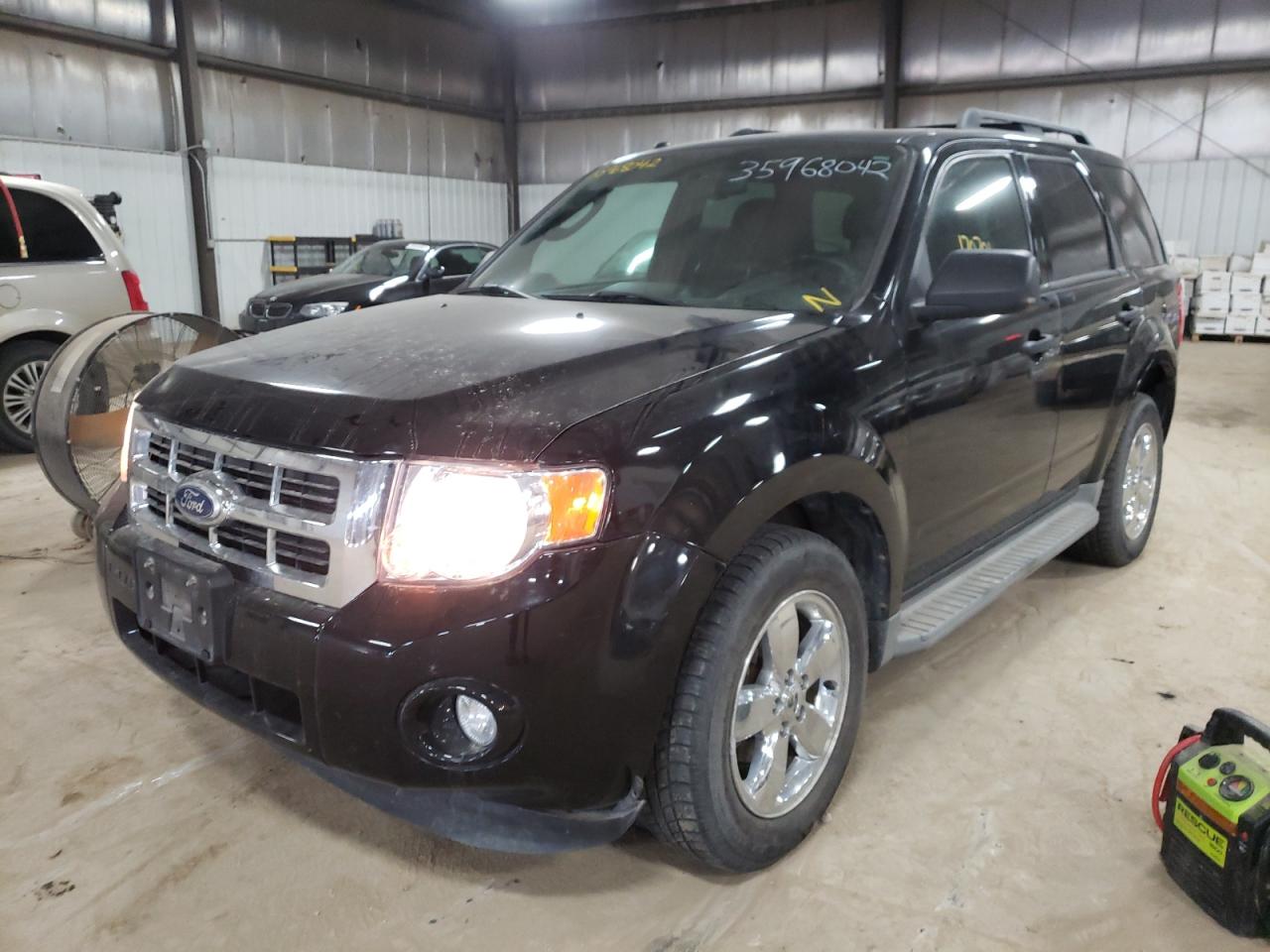 Photo 2 from auction – 2010 FORD ESCAPE XLT with VIN 1FMCU0D74AKB63616