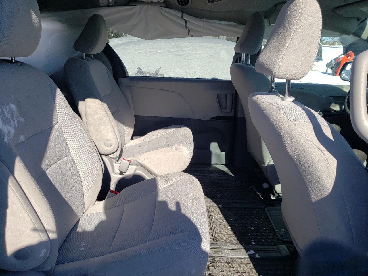 Photo 6 from auction – 2020 TOYOTA SIENNA L with VIN 5TDZZ3DCXLS029686