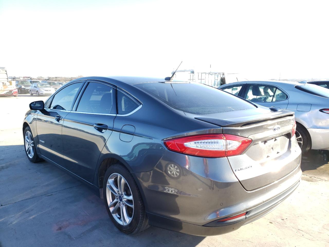 Photo 3 from auction – 2015 FORD FUSION SE with VIN 3FA6P0LU1FR215745