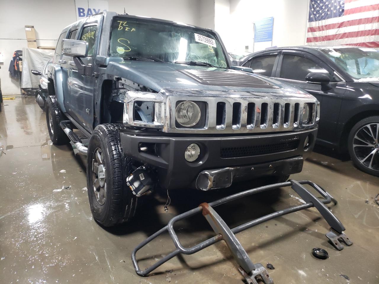 HUMMER H3 2007 with VIN 5GTDN13E278201662 - Photo from auction