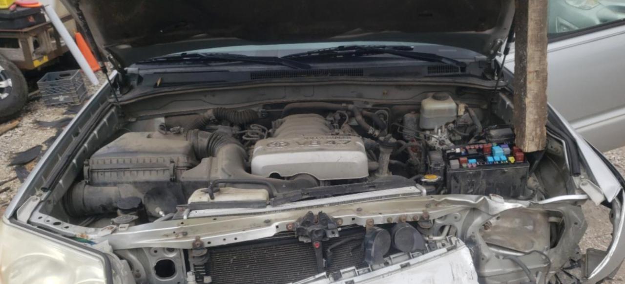 Photo 7 from auction – 2005 TOYOTA 4RUNNER SR with VIN JTEBT14R150046809