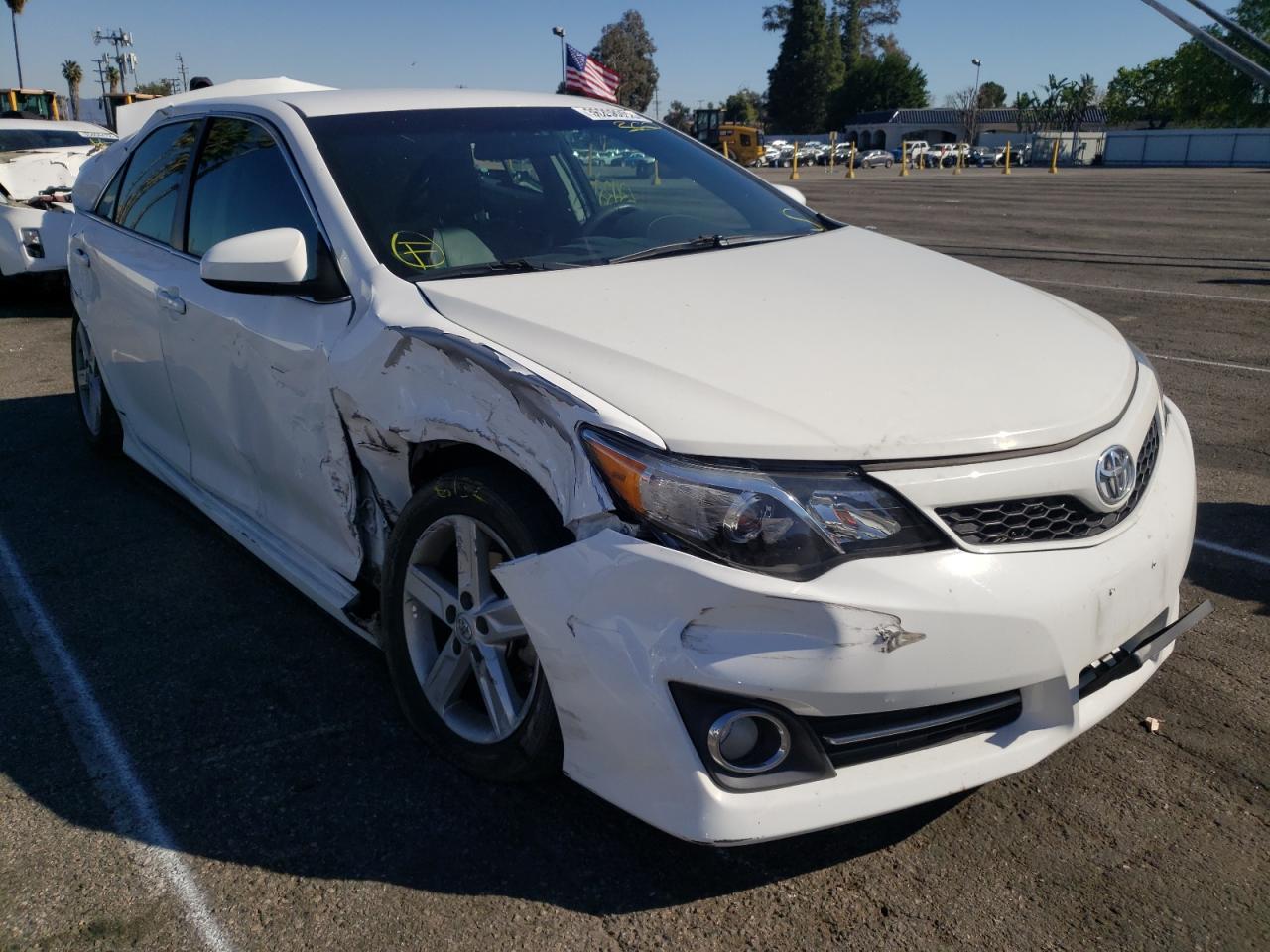 Photo 1 from auction – 2014 TOYOTA CAMRY L with VIN 4T1BF1FK0EU318119