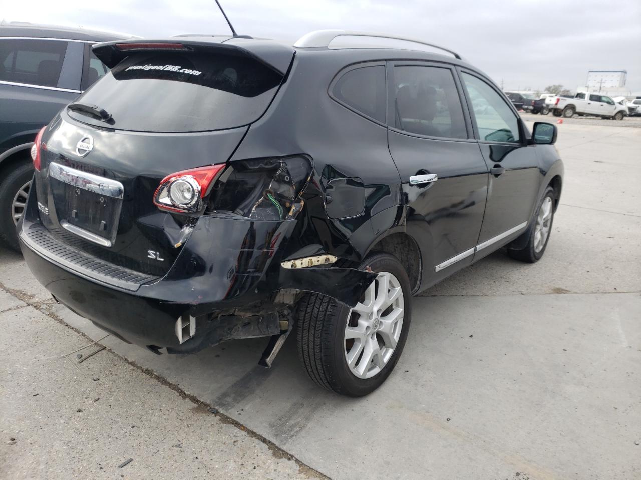 Photo 4 from auction – 2013 NISSAN ROGUE S with VIN JN8AS5MT7DW511812