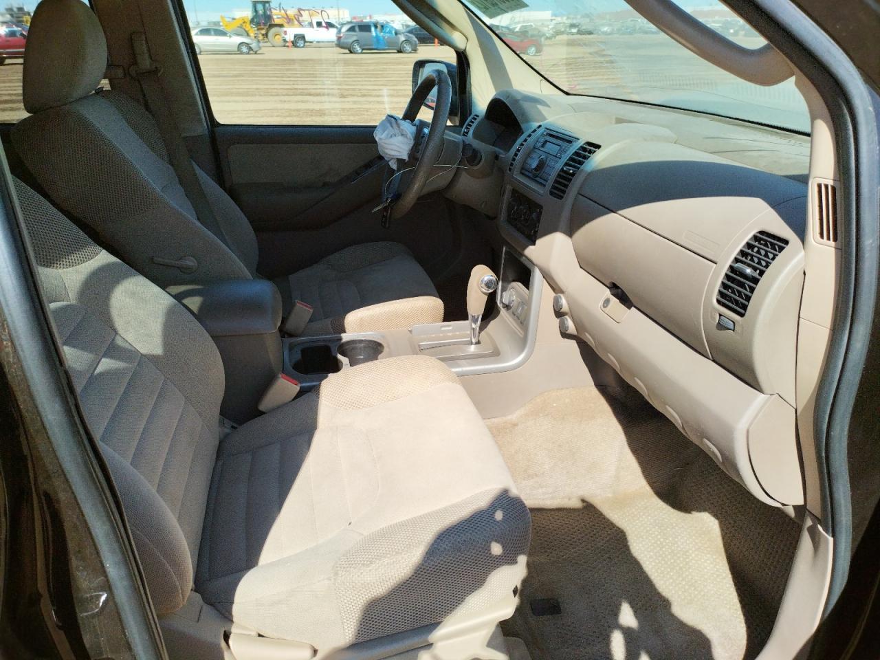 Photo 5 from auction – 2012 NISSAN PATHFINDER with VIN 5N1AR1NB8CC636318