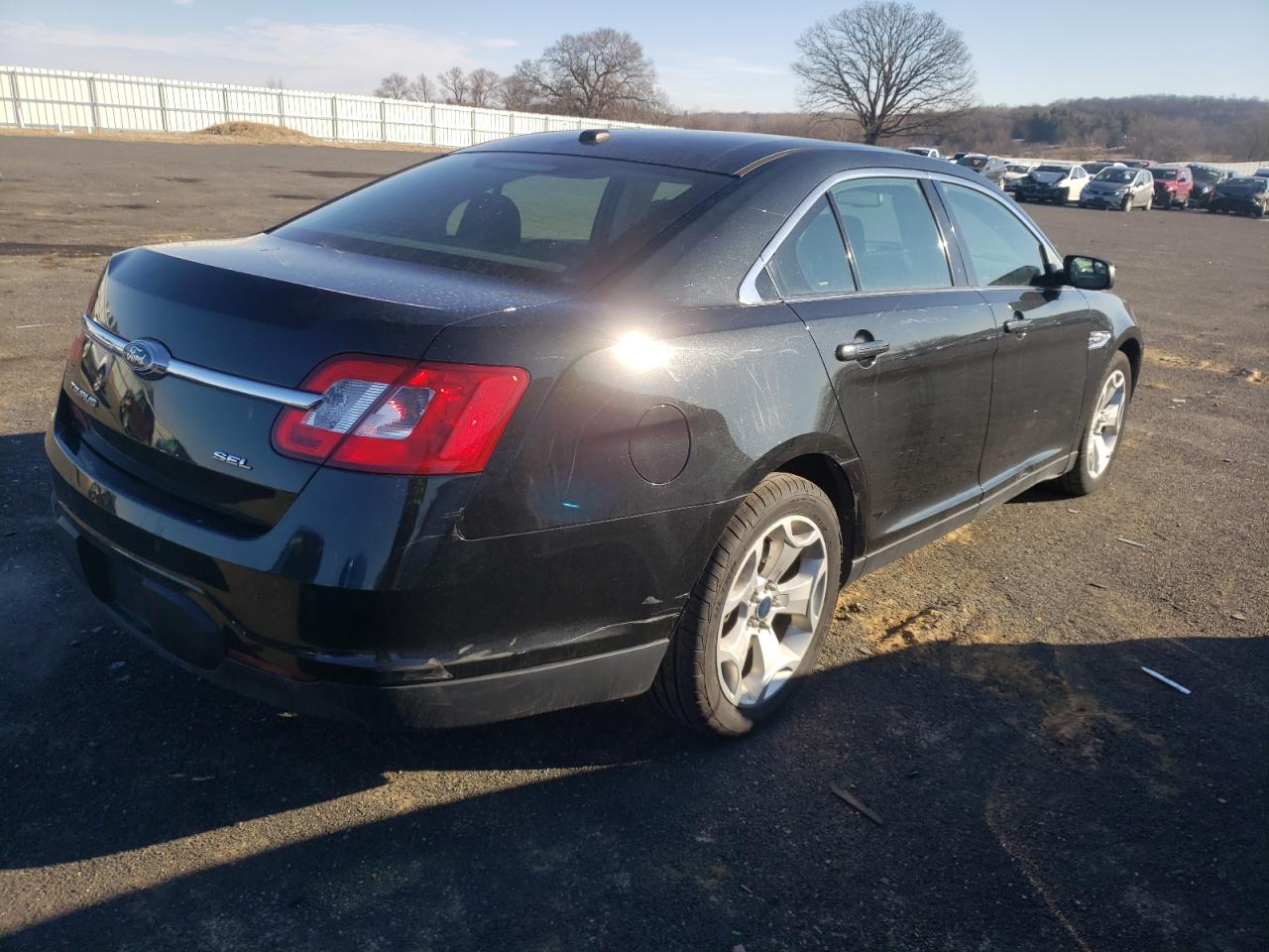 Photo 4 from auction – 2012 FORD TAURUS SEL with VIN 1FAHP2EW6CG130437