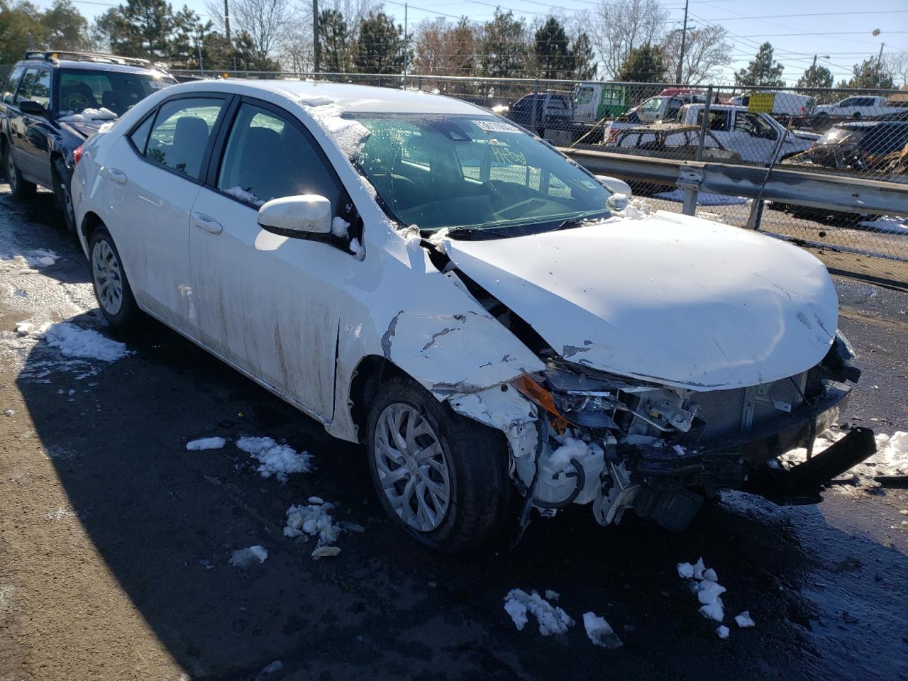 TOYOTA COROLLA L 2018 with VIN 5YFBURHE0JP820068 - Photo from auction