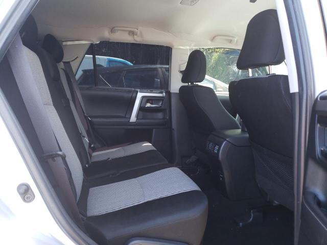 Photo 6 from auction – 2017 TOYOTA 4RUNNER SR with VIN JTEBU5JR7H5468602