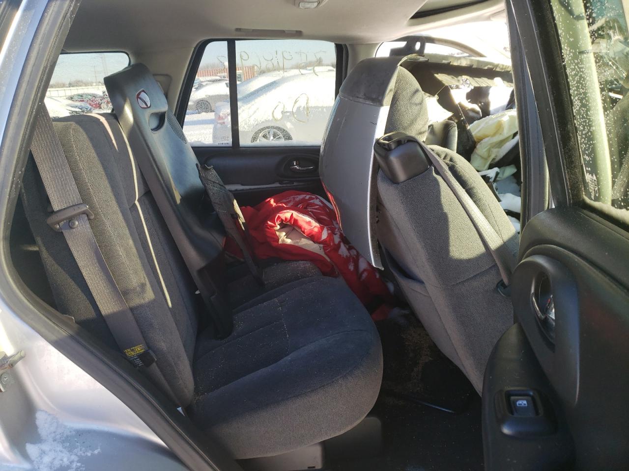 Photo 6 from auction – 2005 CHEVROLET TRAILBLAZE with VIN 1GNDT13S952316463