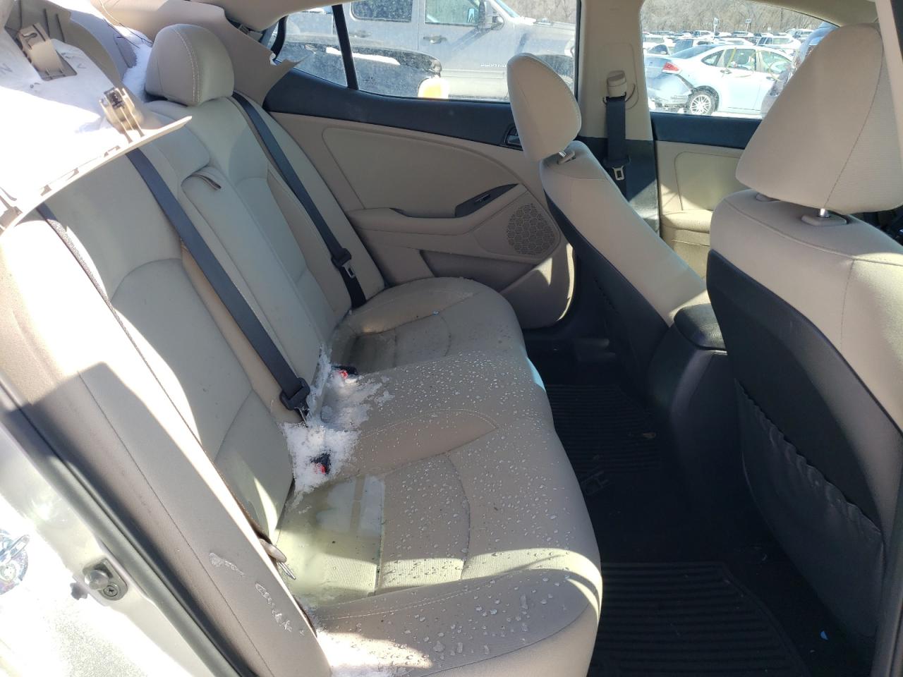 Photo 6 from auction – 2015 KIA OPTIMA LX with VIN 5XXGM4A73FG412281
