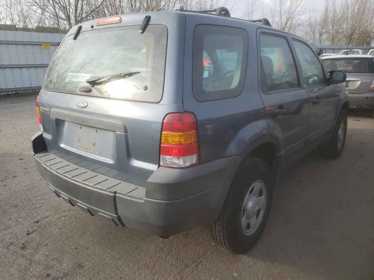 Photo 4 from auction – 2005 FORD ESCAPE XLS with VIN 1FMYU92Z65KA02527
