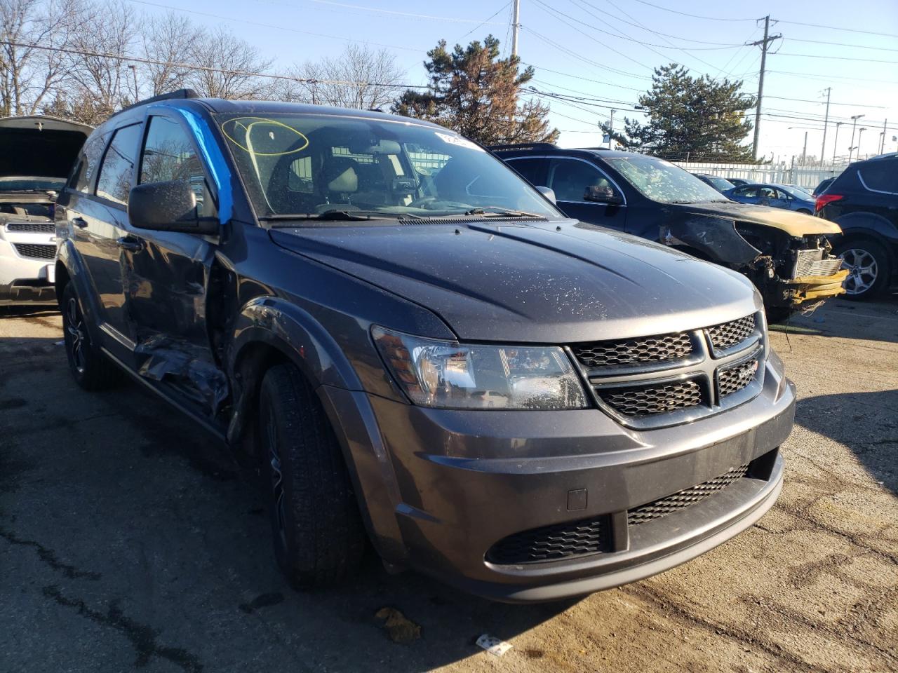 DODGE JOURNEY SE 2018 with VIN 3C4PDCAB0JT382281 - Photo from auction