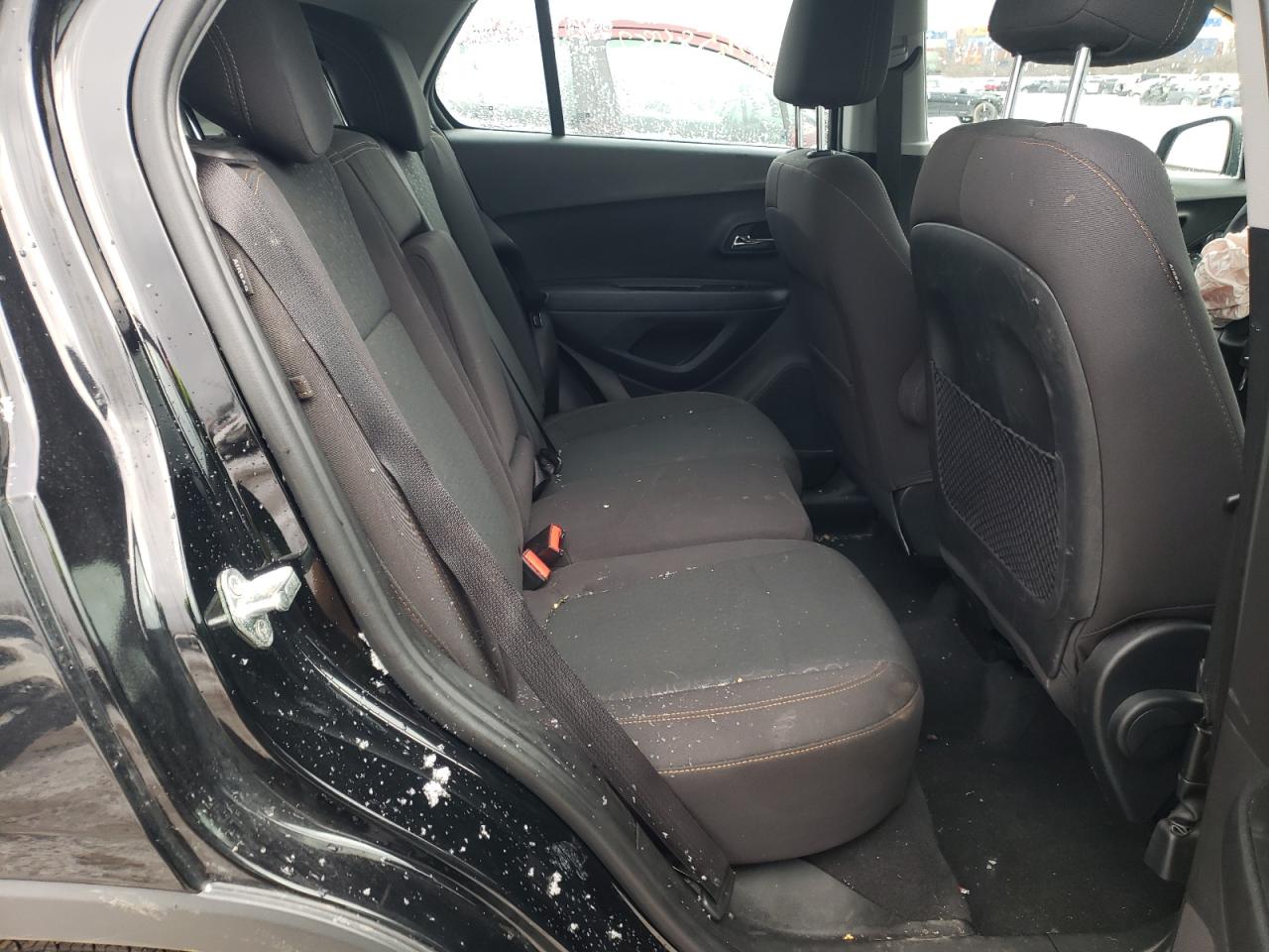 Photo 6 from auction – 2018 CHEVROLET TRAX LS with VIN 3GNCJNSB0JL375985
