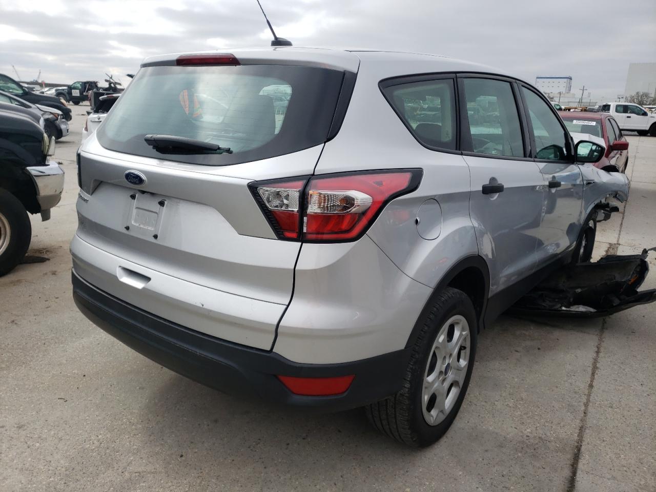 Photo 4 from auction – 2018 FORD ESCAPE S with VIN 1FMCU0F77JUA02002