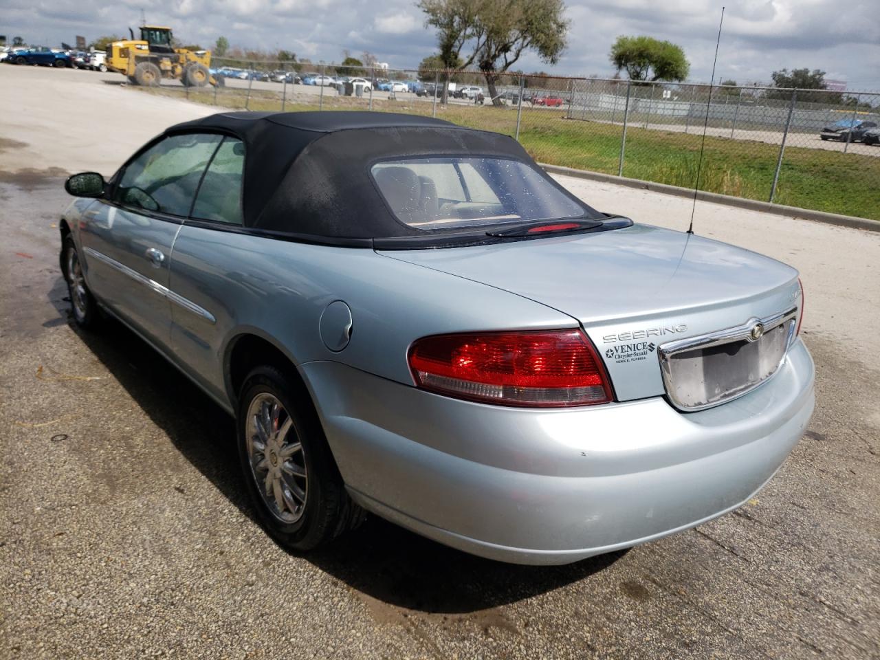 Photo 3 from auction – 2002 CHRYSLER SEBRING LI with VIN 1C3EL65R52N256040
