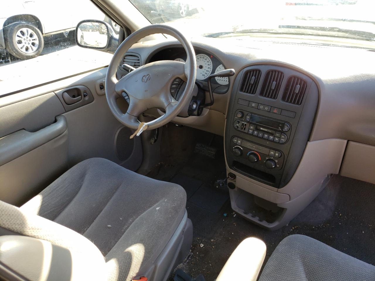Photo 9 from auction – 2003 DODGE CARAVAN SE with VIN 1D4GP25393B102840