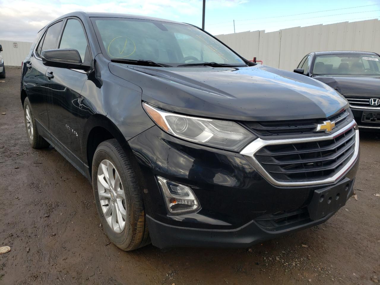 CHEVROLET EQUINOX LT 2018 with VIN 2GNAXSEV8J6153631 - Photo from auction
