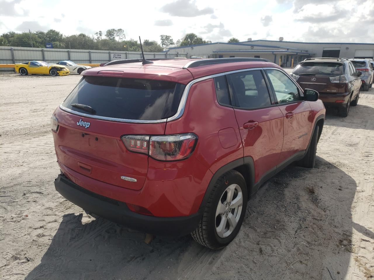 Photo 4 from auction – 2019 JEEP COMPASS LA with VIN 3C4NJCBB1KT851779