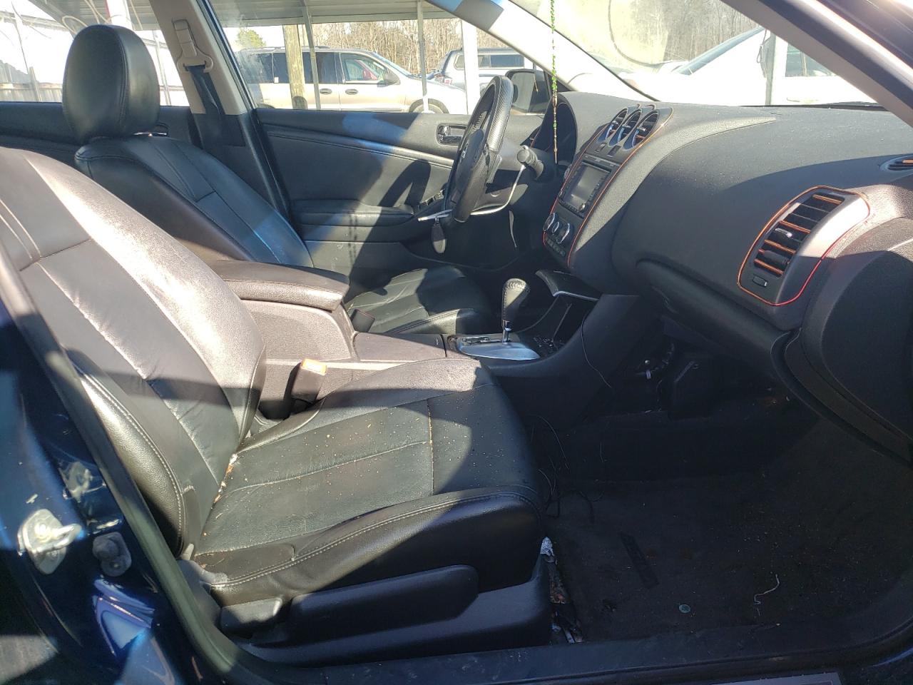 Photo 5 from auction – 2011 NISSAN ALTIMA SR with VIN 1N4BL2AP1BC145126