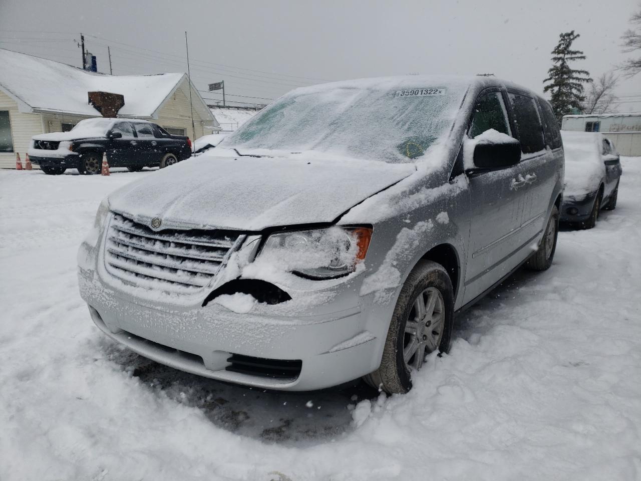Photo 9 from auction – 2010 CHRYSLER TOWN & COU with VIN 2A4RR2D12AR391861