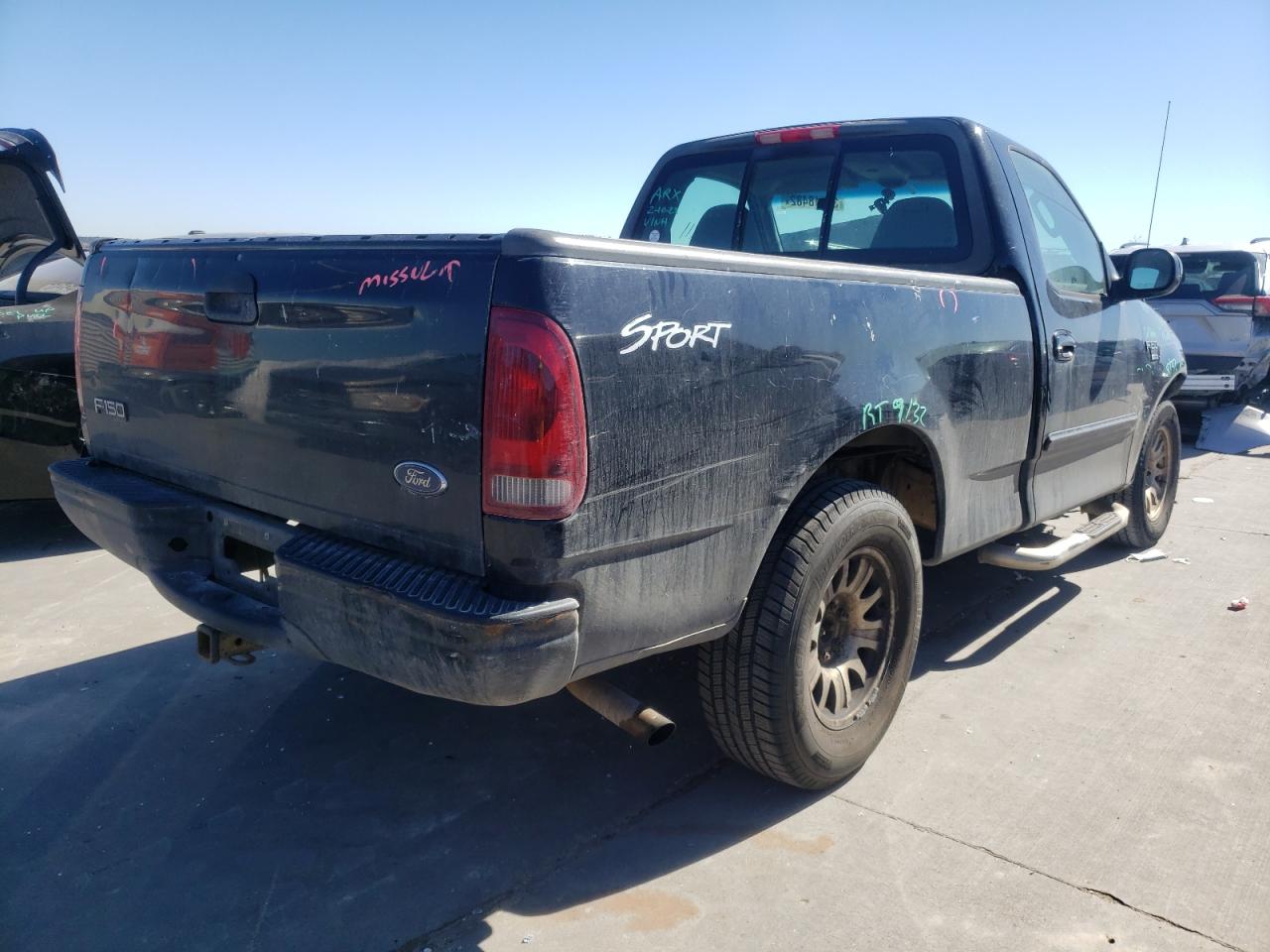 Photo 4 from auction – 2002 FORD F150 with VIN 1FTRF17W52NB77221