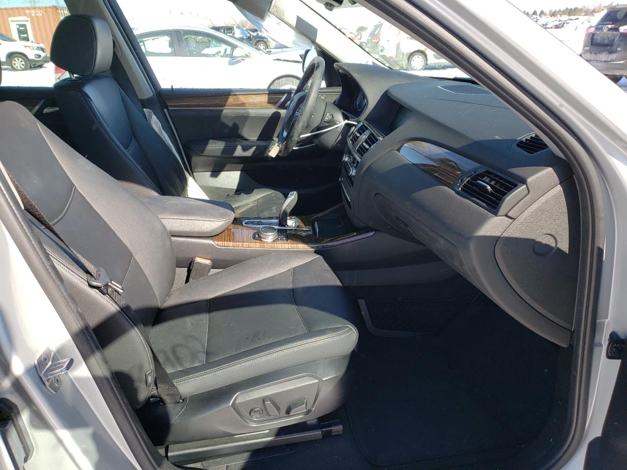 Photo 5 from auction – 2015 BMW X3 XDRIVE2 with VIN 5UXWX9C52F0D60656
