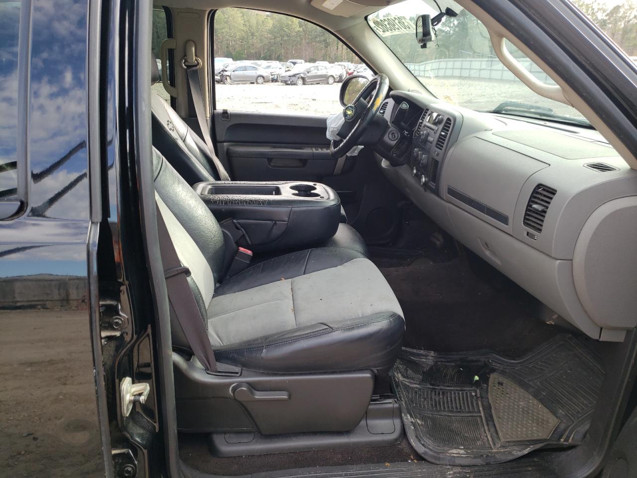 Photo 5 from auction – 2011 CHEVROLET SILVERADO with VIN 3GCPCREA3BG119655