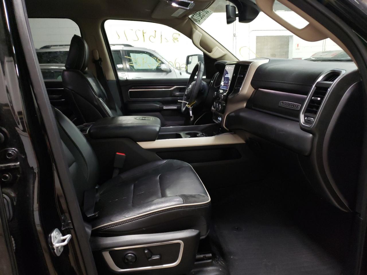 Photo 5 from auction – 2019 RAM 1500 LARAM with VIN 1C6SRFJT5KN702175